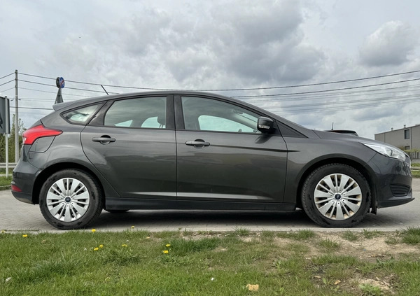 Ford Focus cena 41900 przebieg: 45007, rok produkcji 2018 z Kraków małe 781